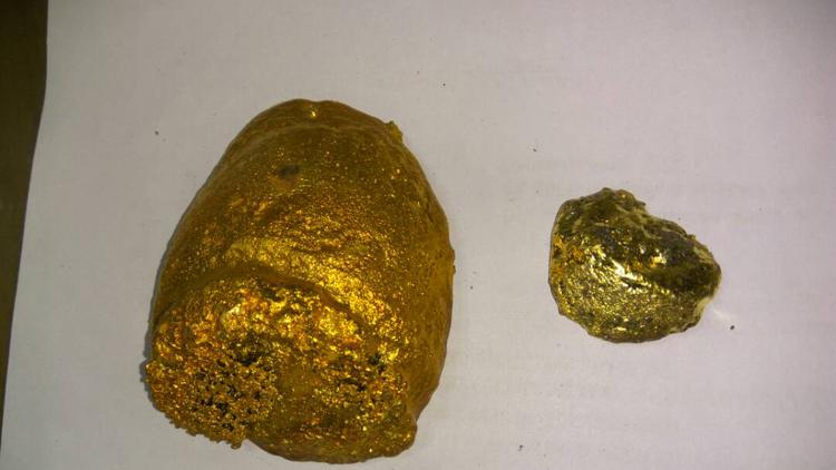 ಕೇಕ್ ರೂಪದಲ್ಲಿ ತಂದ ಚಿನ್ನ ವಶ